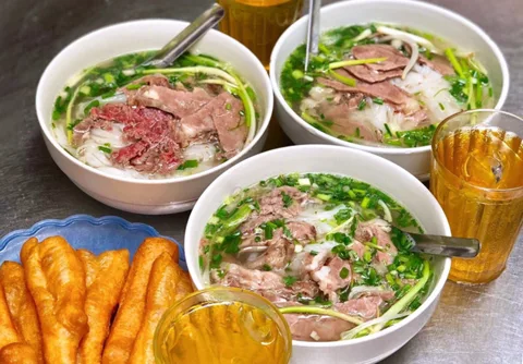 Pho (Noodle Soup)