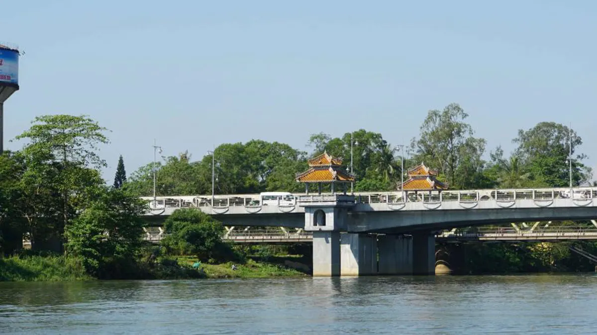 A Food Lover's Guide to Hue's Imperial Cuisine