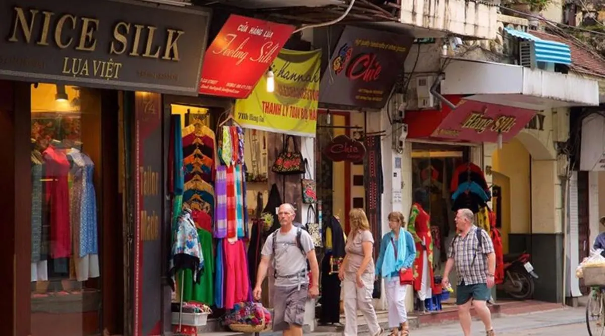 Bia Hoi Hanoi: Exploring Vietnam's Fresh Draft Beer Culture