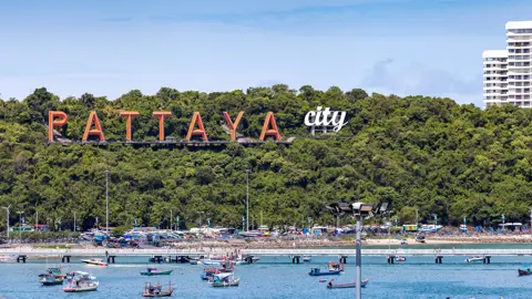 Traveling from Bangkok Airport to Pattaya by Bus: A Detailed Guide