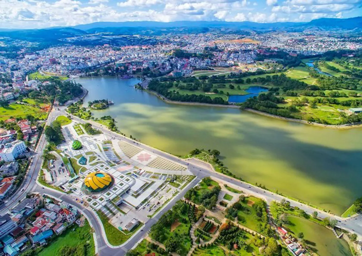 Da Lat Coffee Culture: A Guide to Cafes and Local Brews