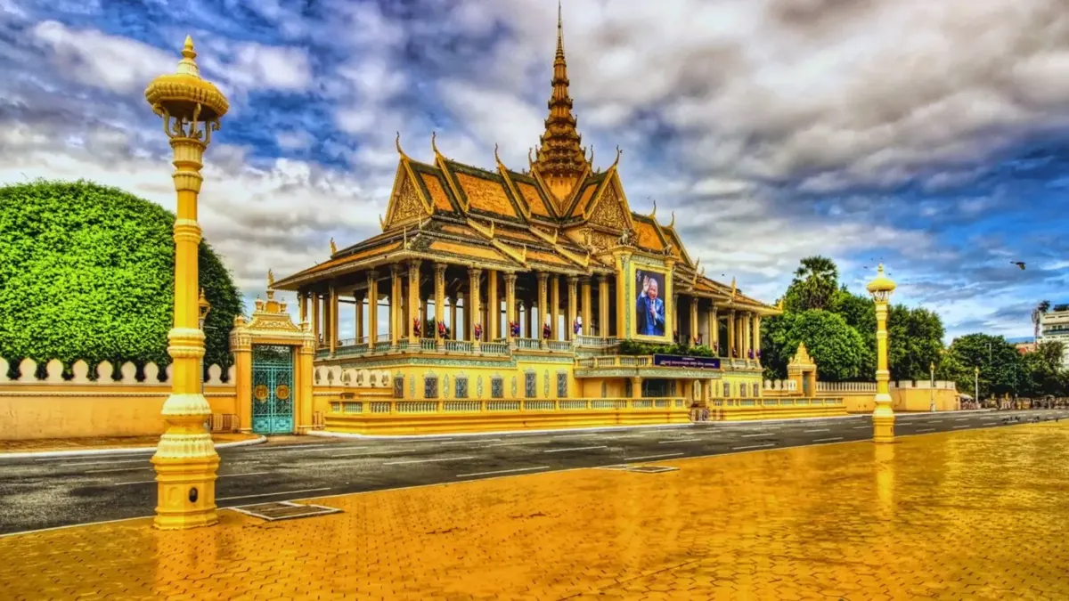 Exploring Phnom Penh: A Guide to Cambodia's Historical Capital