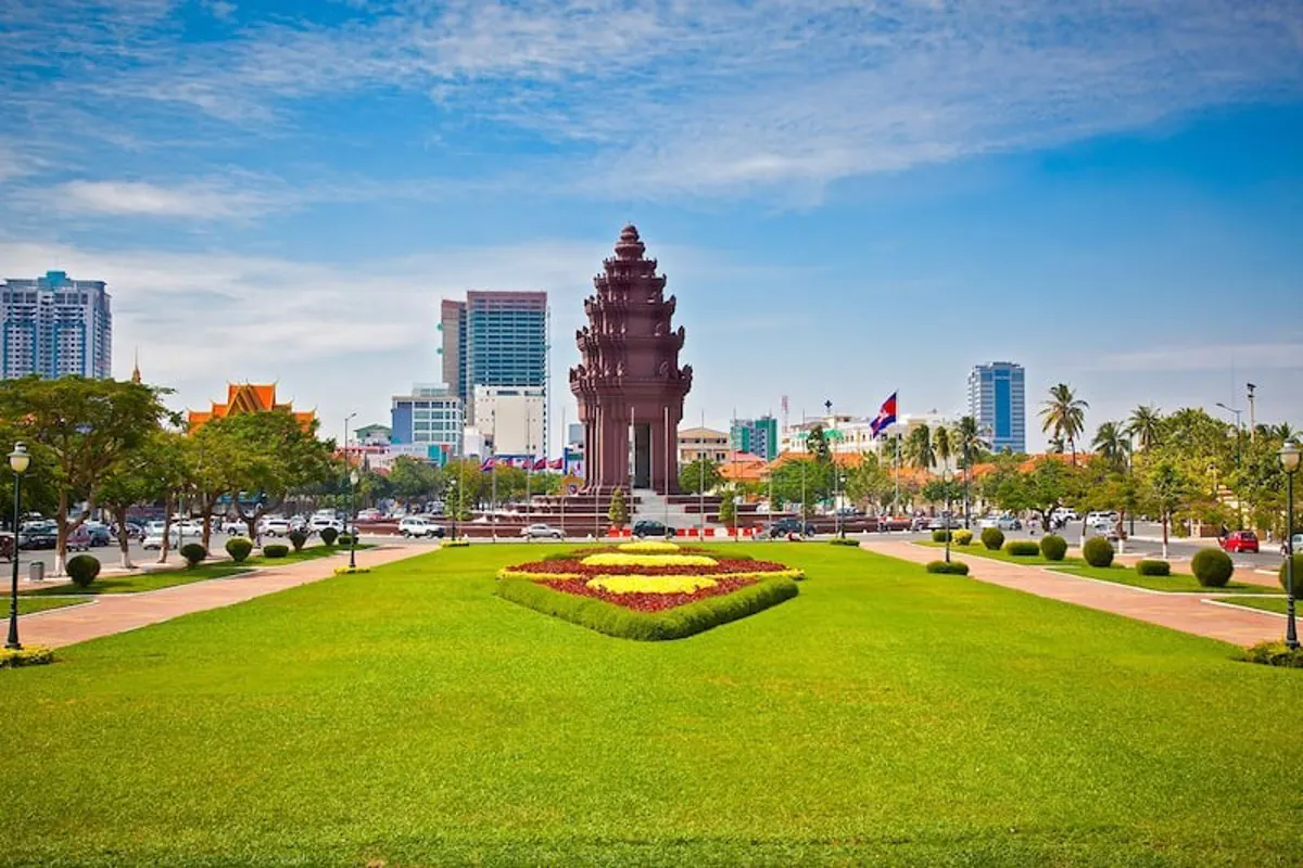 Exploring Phnom Penh's Royal Palace: A Guide to Cambodian Heritage
