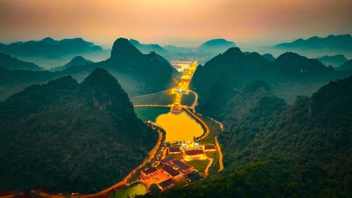 Exploring Trang An Landscape Complex: A UNESCO Heritage Site in Ninh Binh