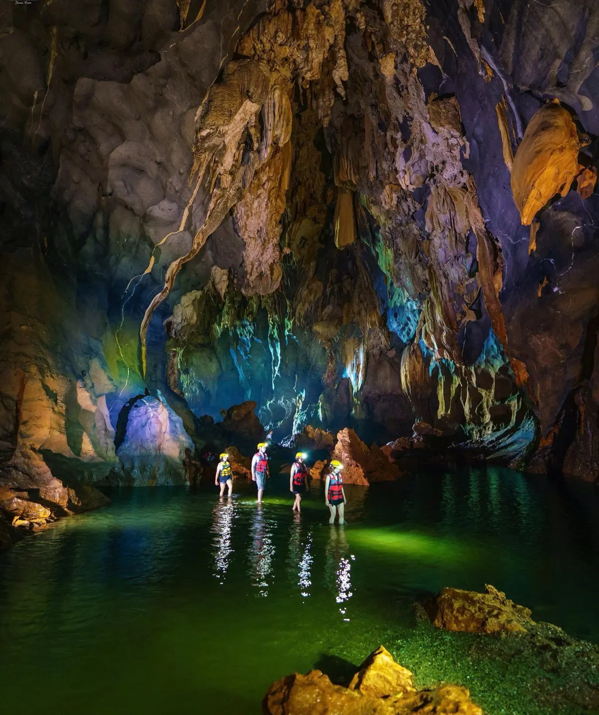 Exploring Vietnam's Tú Làn Cave System: An Adventure Guide