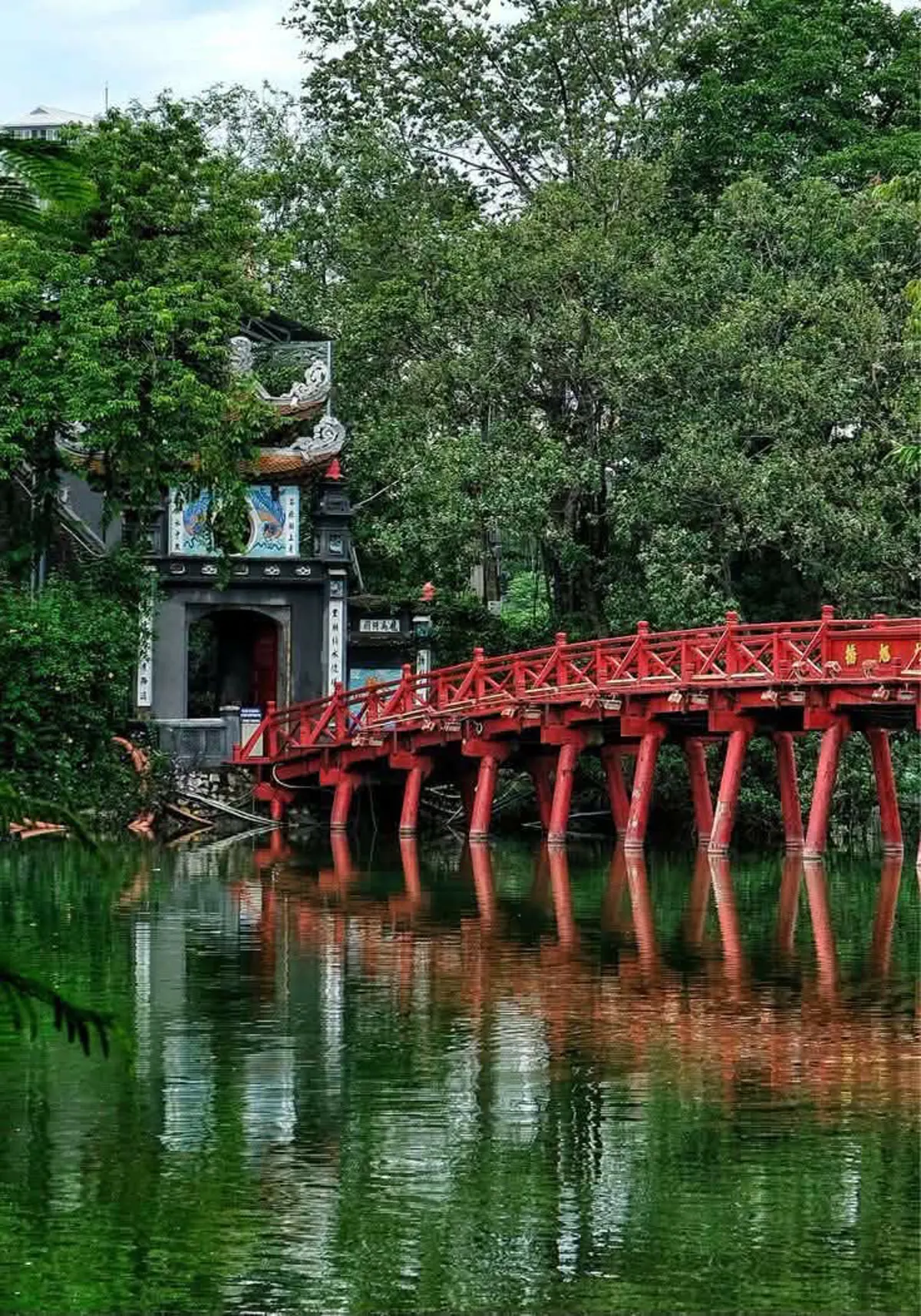 Direct Flights from Milan to Hanoi: Planning Your Trip