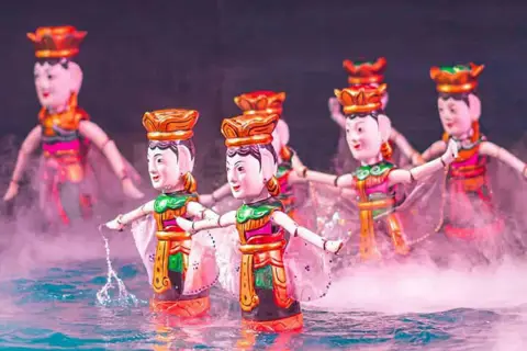 Vietnamese Lucky Money Custom: A Guide to Li Xi During Tet