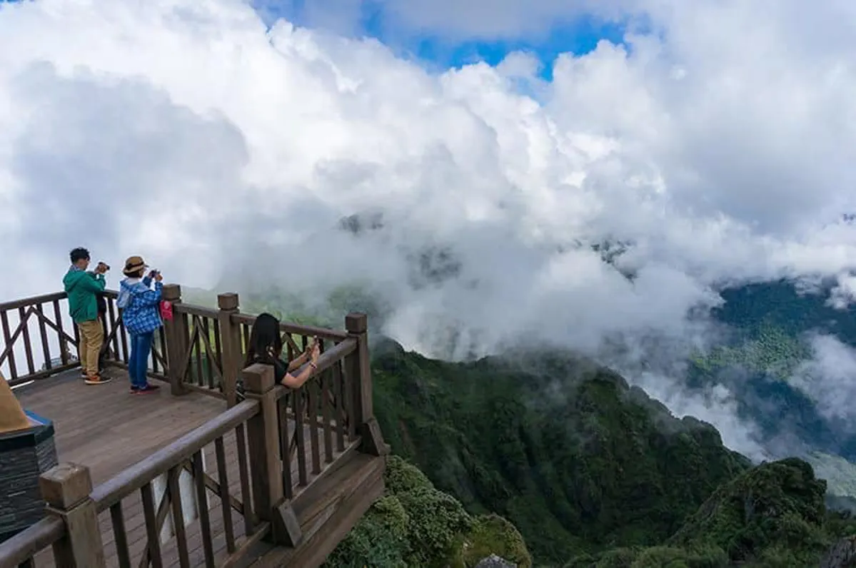 A Guide to Sapa Walking Tours: Exploring Vietnam's Highlands