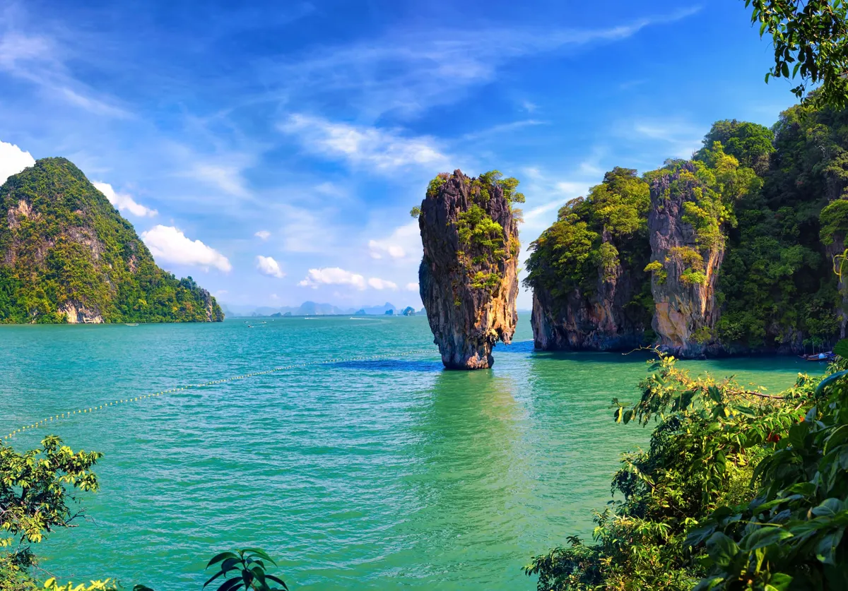 A Guide to Prominent Shopping Centers in Phuket
