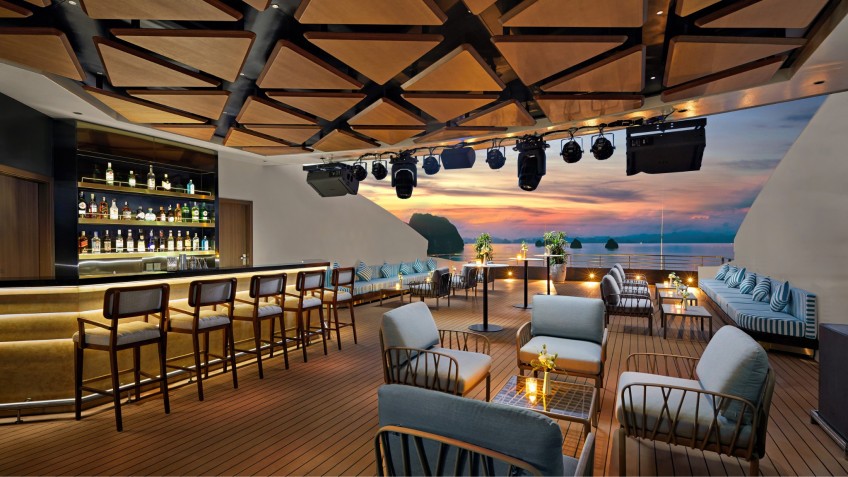 Breezy Sky Bar