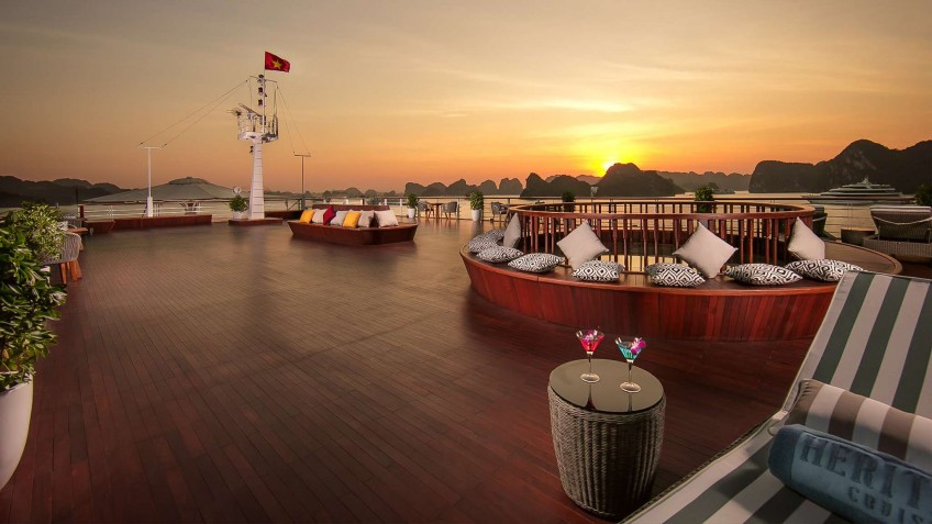 Sundeck with Panoramic Lan Ha Bay view