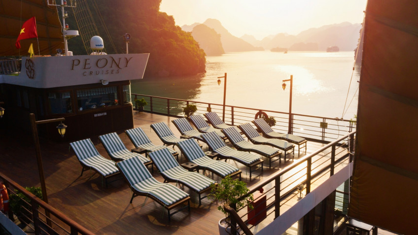 Relax On Comfy Sunbeds