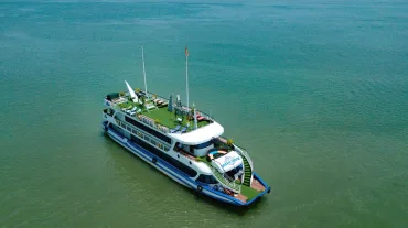 Queen Luxury Halong Bay Full Day Discovery Cruise