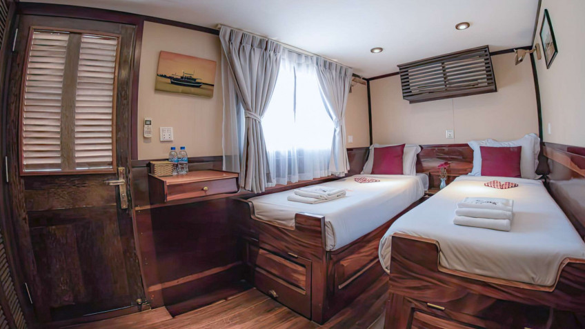 Toum Tiou I cabin