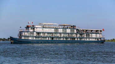 Heritage Line Jayavarman Cruise Upstream 4 days: Saigon - Phnom Penh