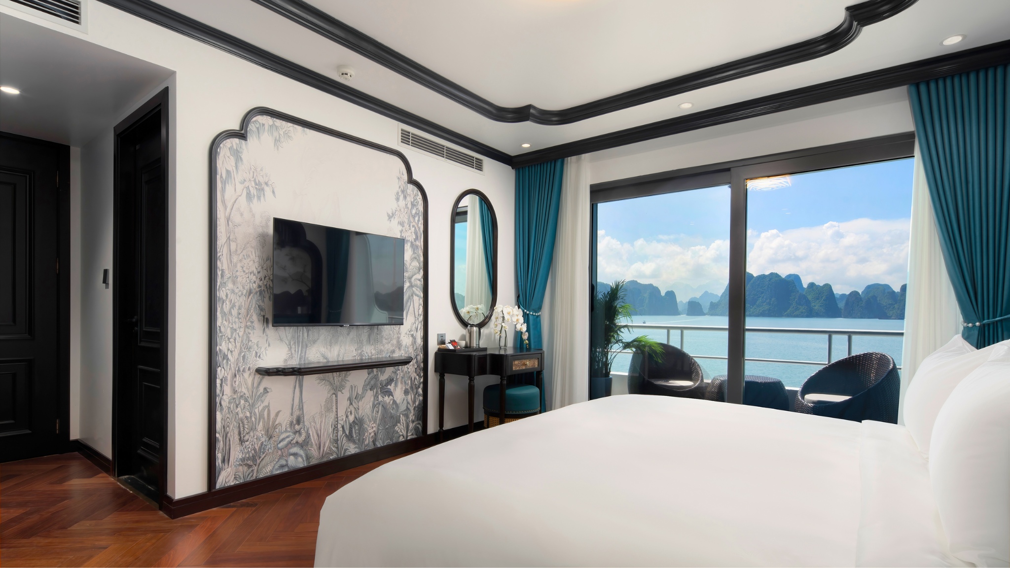 Premier Suite on 2n deck