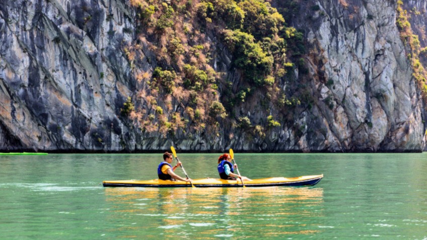 Kayaking in spectacular landscapes