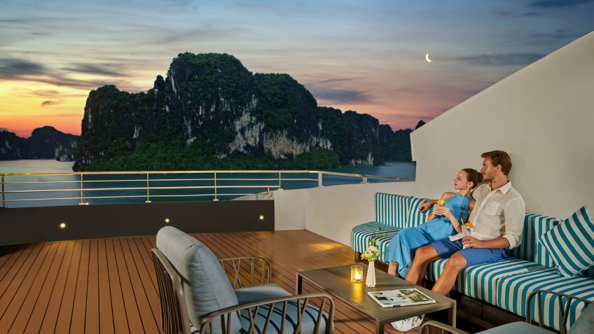 Unwind on the Top deck