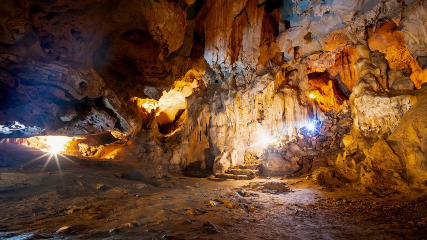 Sung Sot Cave