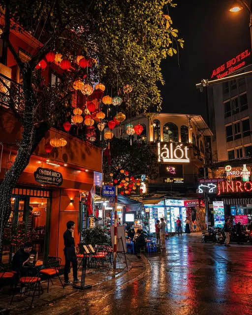 Vietnam Luxury Rail Journey: North to South Discovery – 8 Days