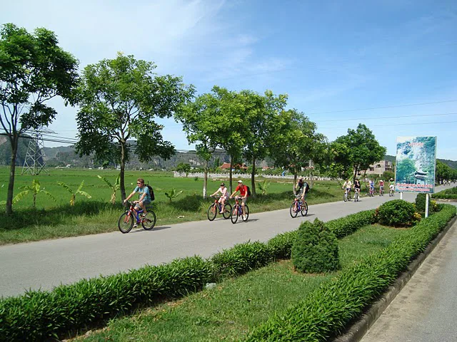 Mekong Delta Cycling & Floating Markets to Phnom Penh – 5 Days