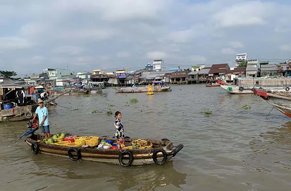 Cai Rang Floating Market in Can Tho