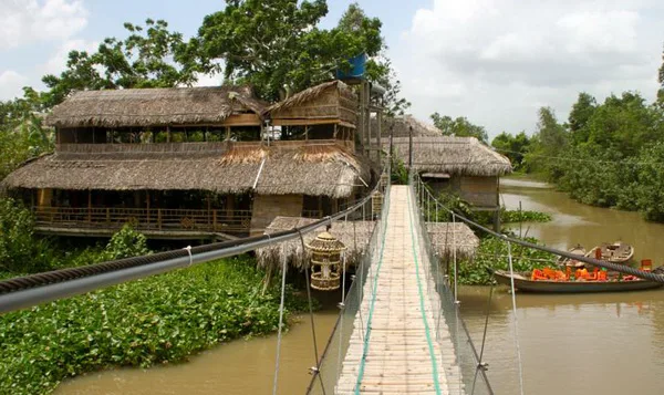 Traditional boats at Cai Rang floating market in Mekong Delta