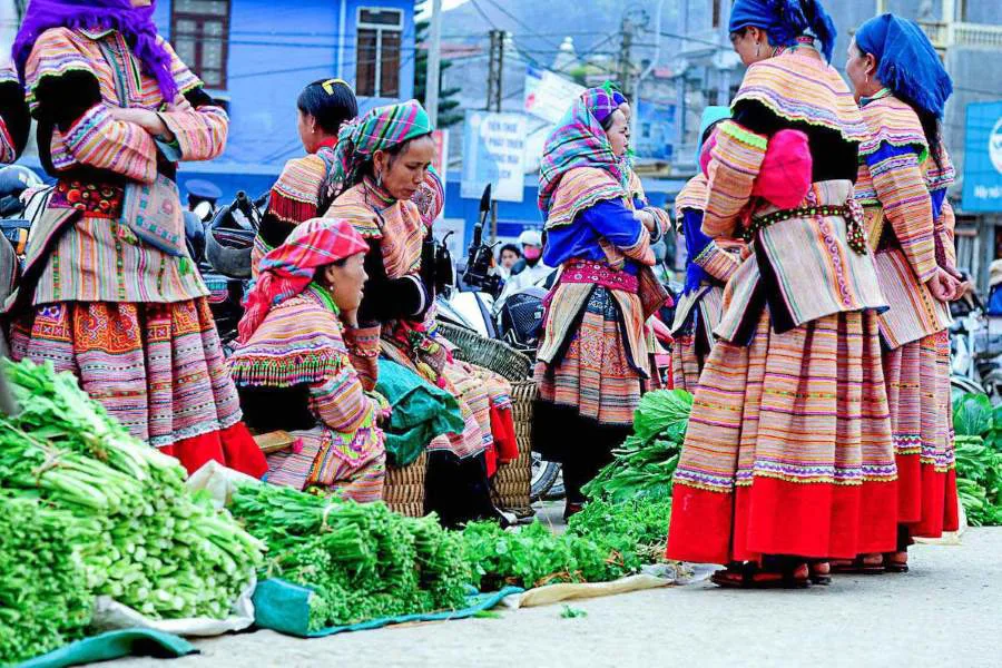 Ha Giang Jeep Expedition: Quan Ba, Ma Pi Leng & Du Gia Waterfalls – 4 Days